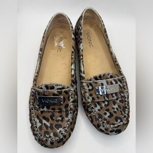 Vionic 456 Sydney Loafers in a leopard print calf hair pattern Size 8.5